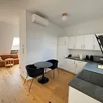 Orestaliving - Penthouse In 2Nd District With View