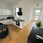 Orestaliving - Penthouse In 2Nd District With View