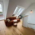 Orestaliving - Penthouse In 2Nd District With View